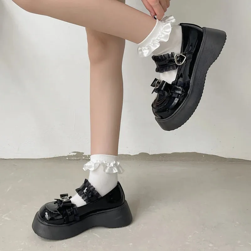 Aiertu  Chunky Platform Mary Jane Shoes for Women Patent Leather Lace Ankle Strap Pumps Woman Autumn White Lolita Shoes Y2K