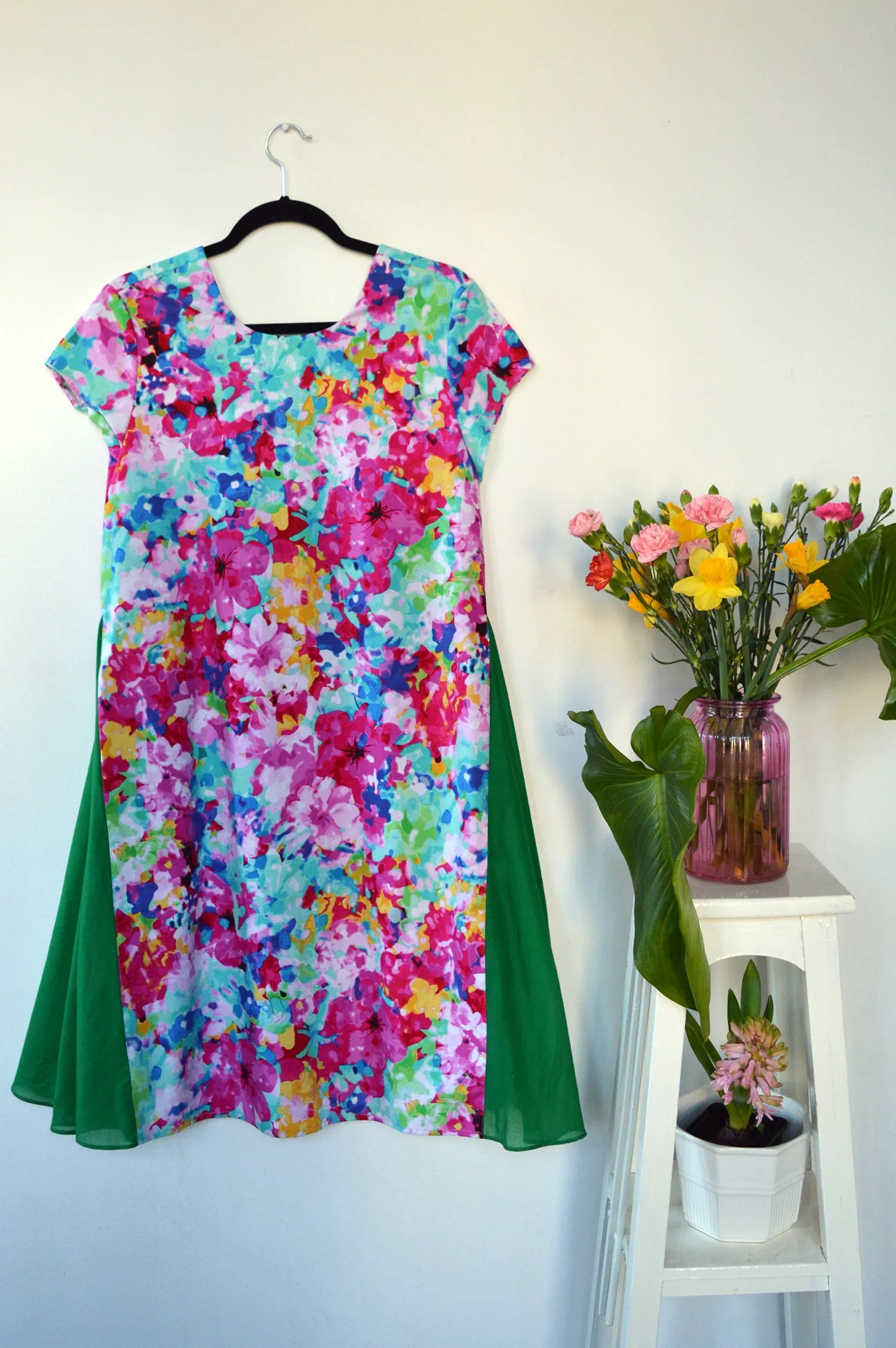 Fresh and New Spring Summer 2018 Fun and Elegant Dress in Super Colorful Cotton with Forest Green Side Wedge