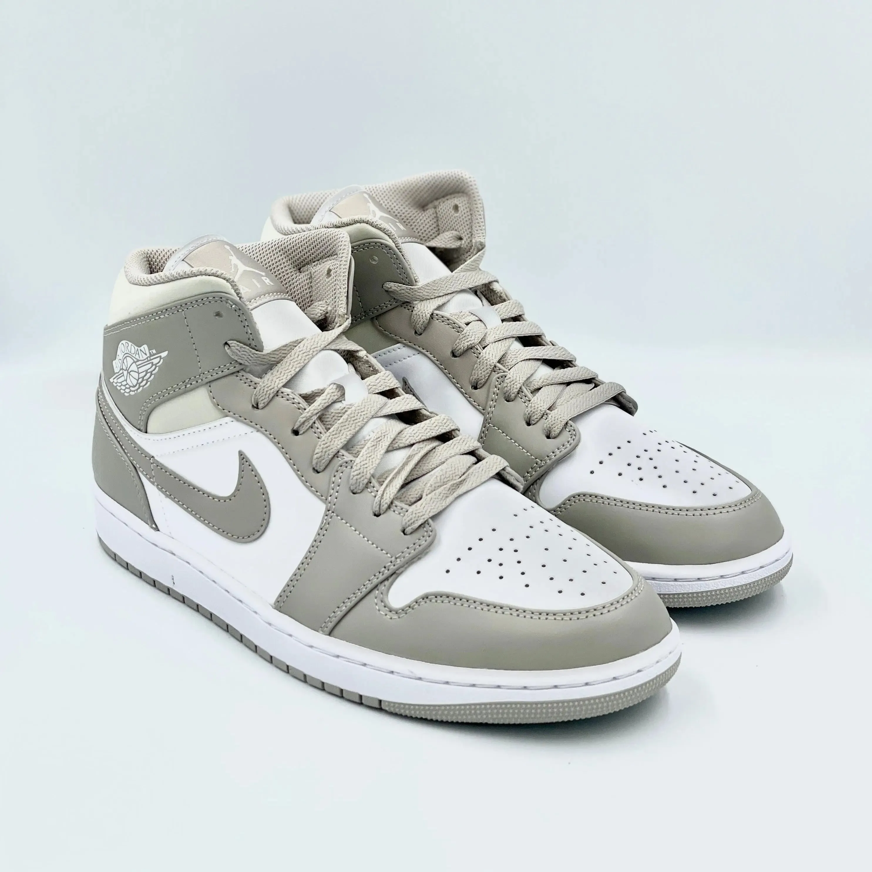 Jordan 1 Mid Linen