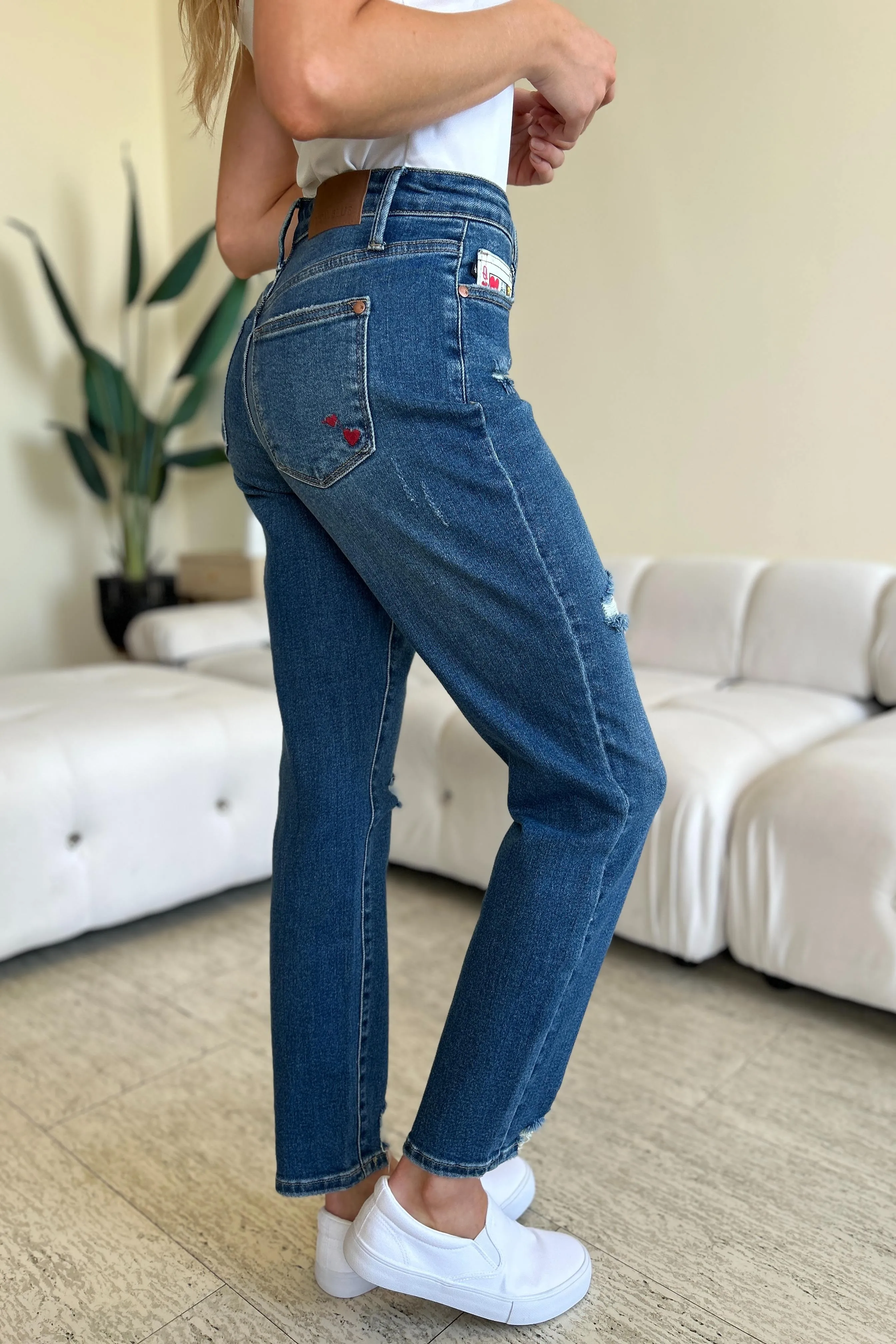 Judy Blue Queen Of Hearts Coin Pocket BF Jeans [Online Exclusive]