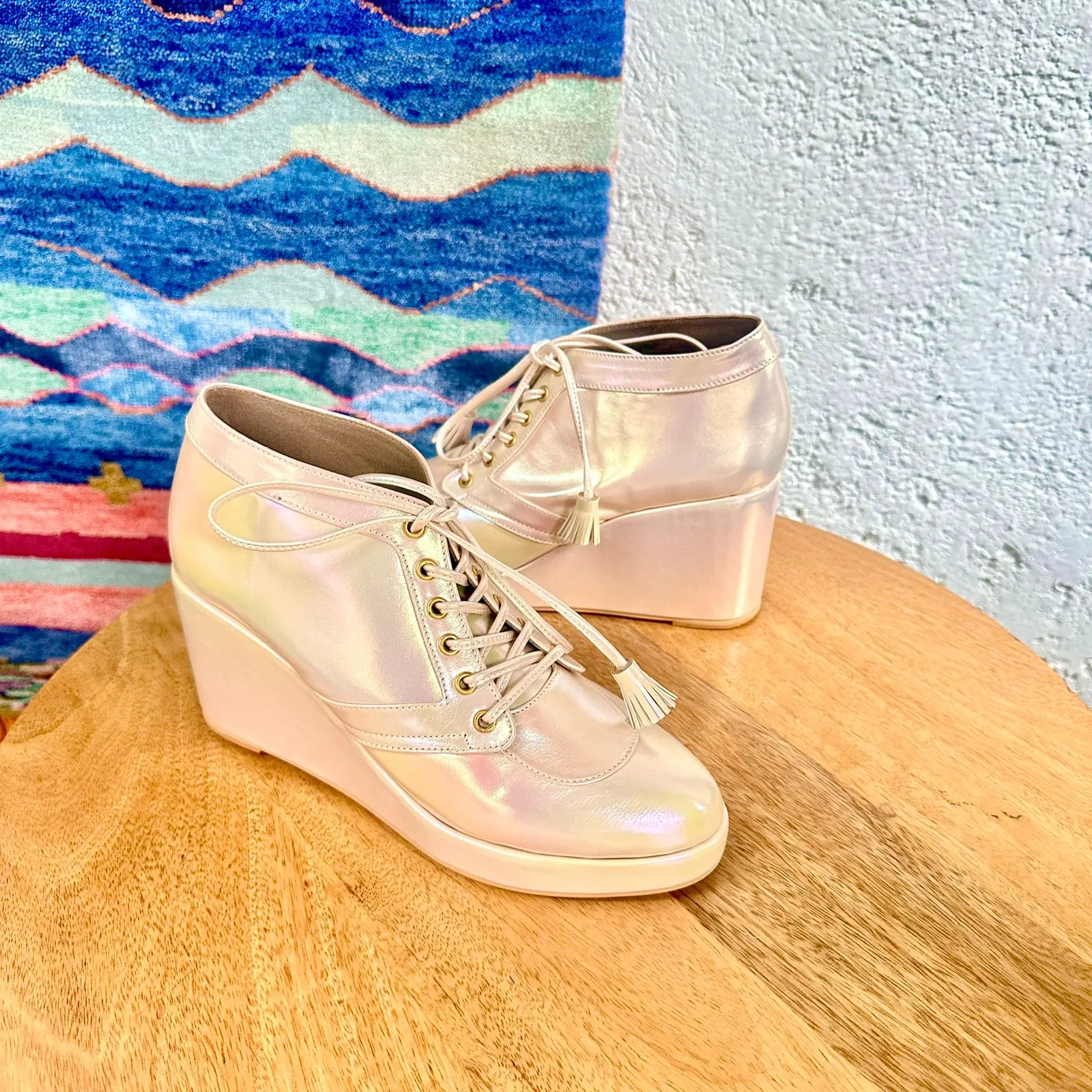 Sneaker Wedges (light gold holographic)