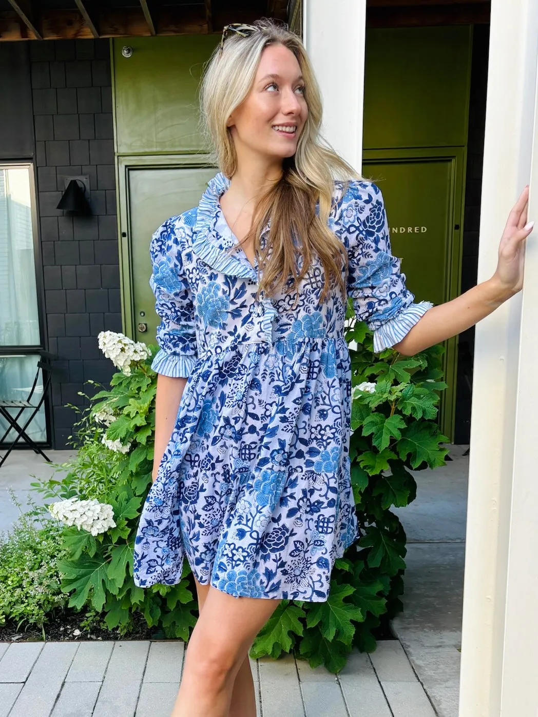 The Anndee short dress in blue and white porcelain block print