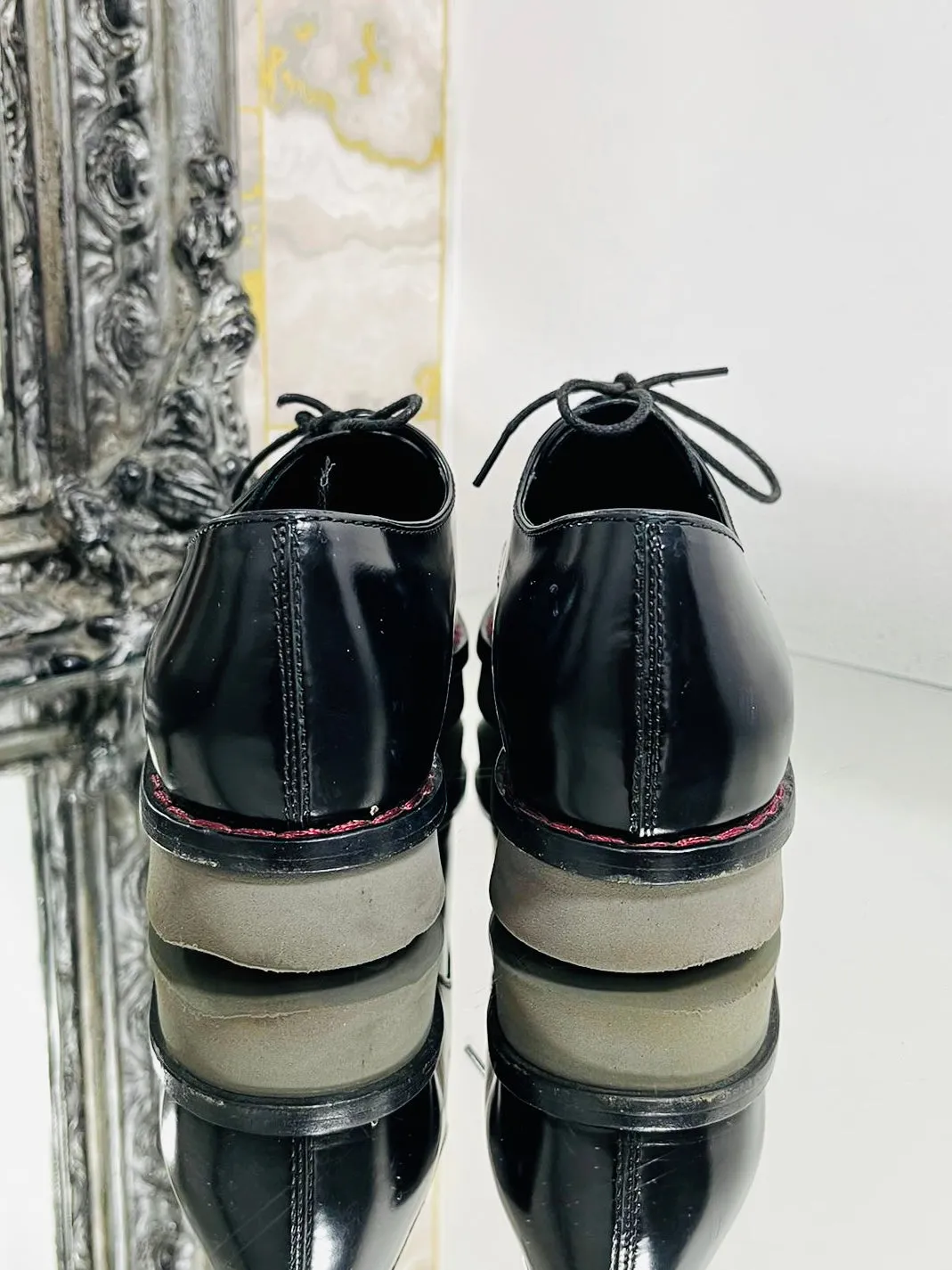 Tod's Lace Up Flats. Size 35