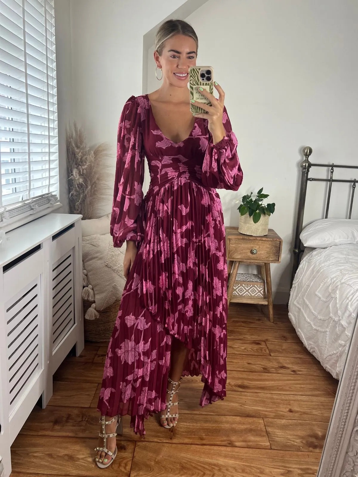 Toni Long Sleeved Pleated Maxi Dress / Mulberry Floral