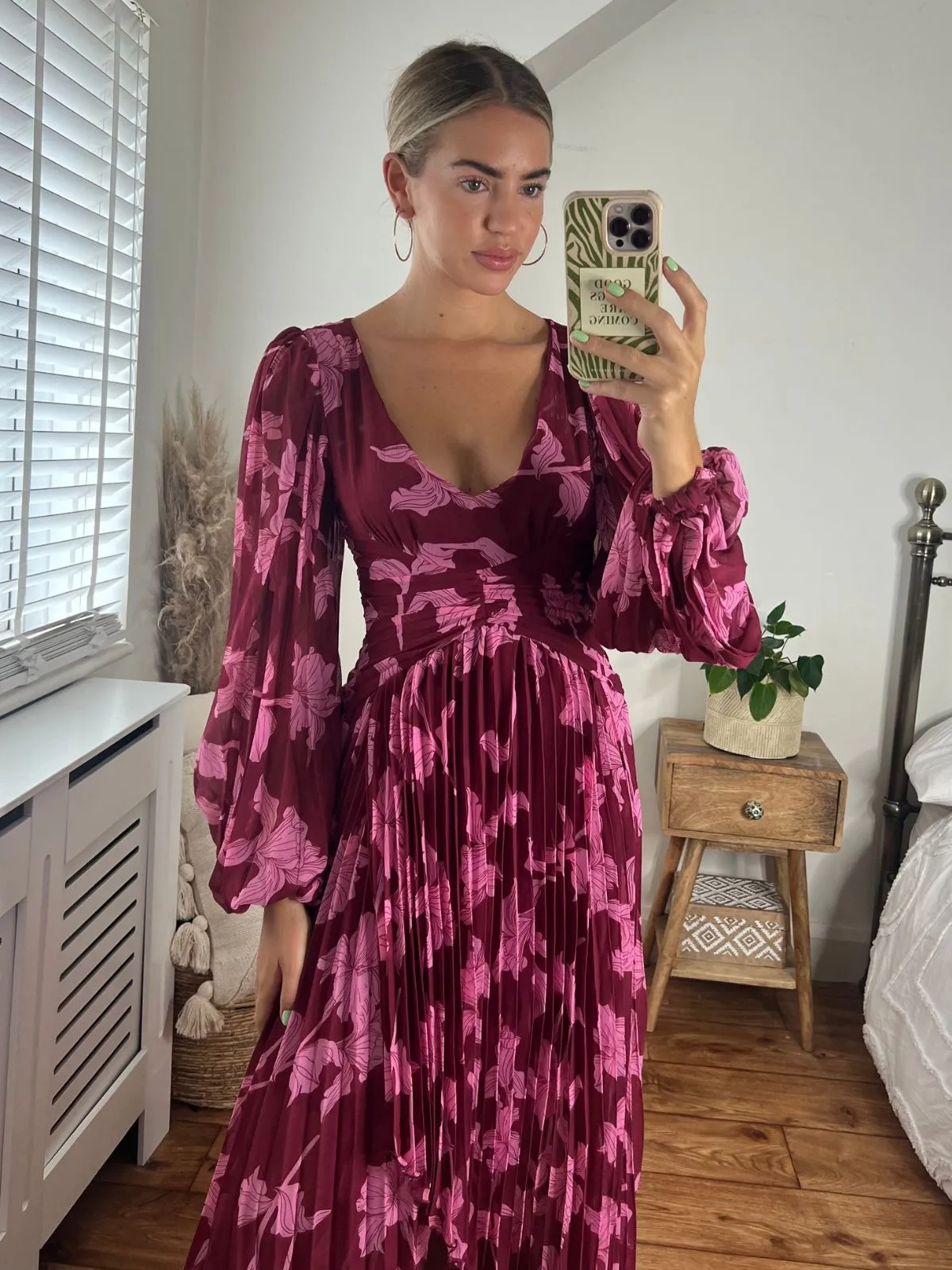 Toni Long Sleeved Pleated Maxi Dress / Mulberry Floral