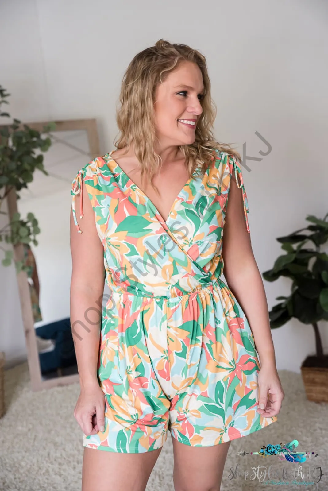 Tropical Waves Romper