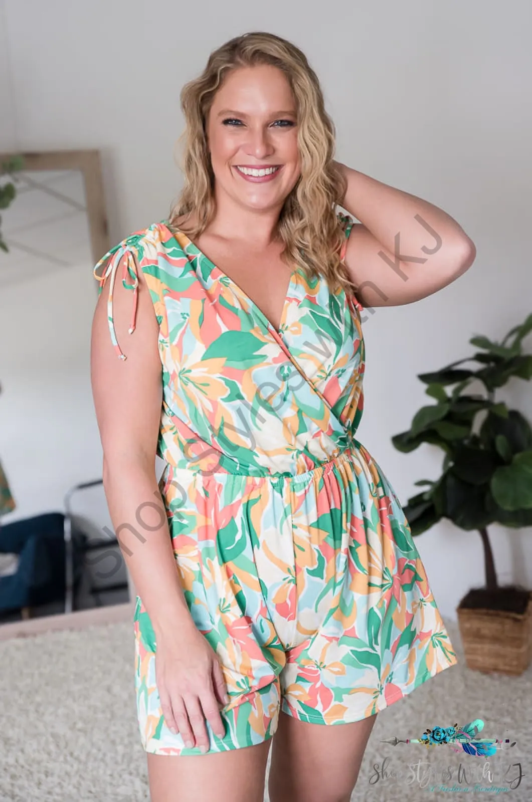 Tropical Waves Romper