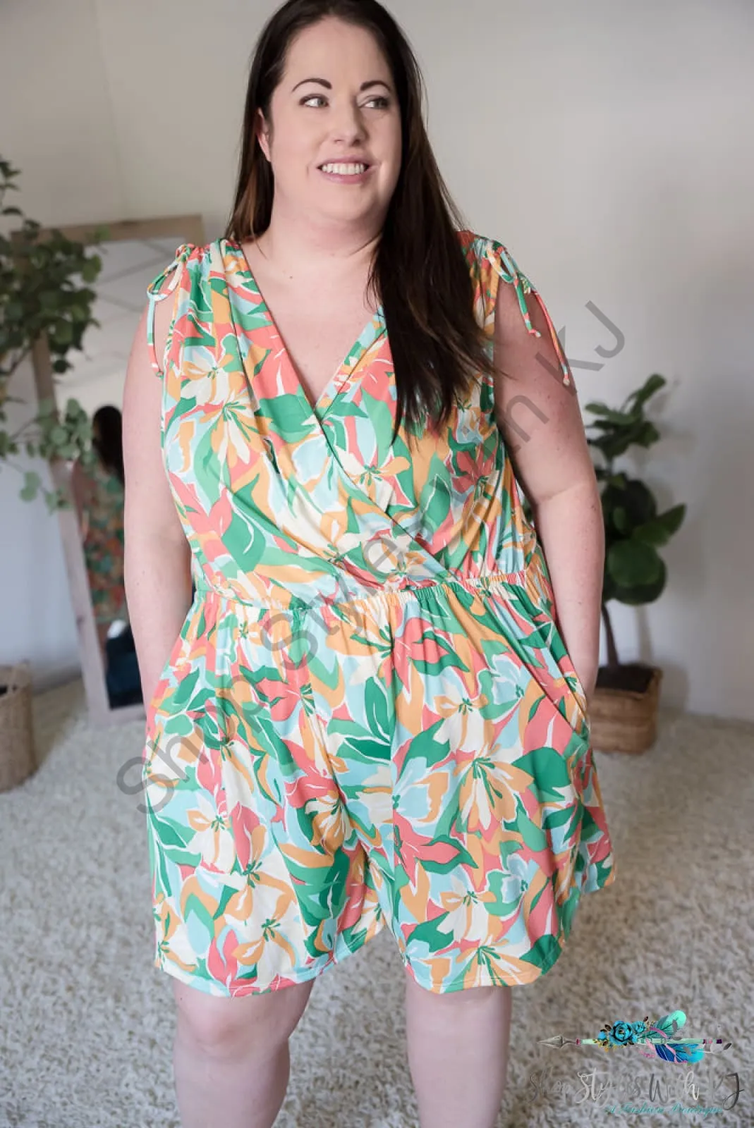 Tropical Waves Romper