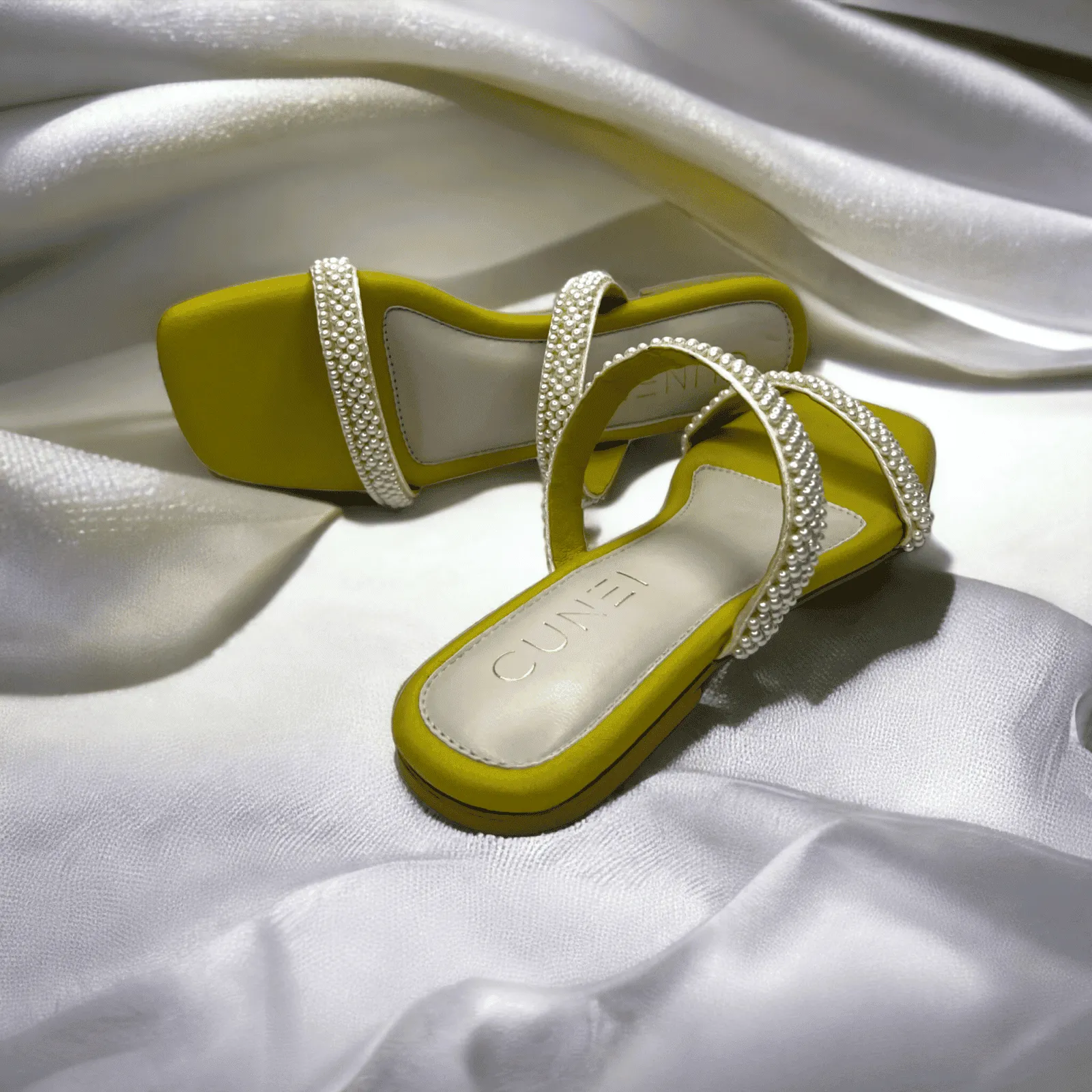 Twin Seed-Pearl and Lemon Yellow Flats