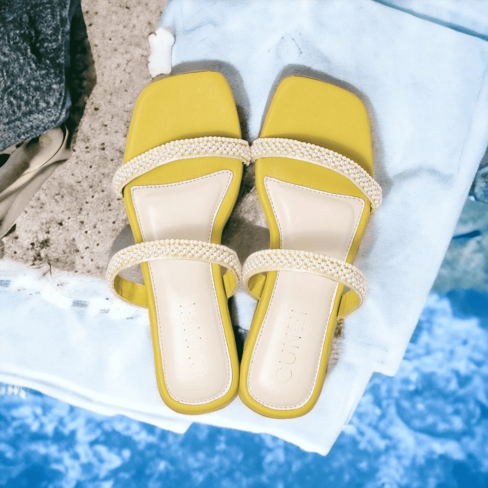 Twin Seed-Pearl and Lemon Yellow Flats