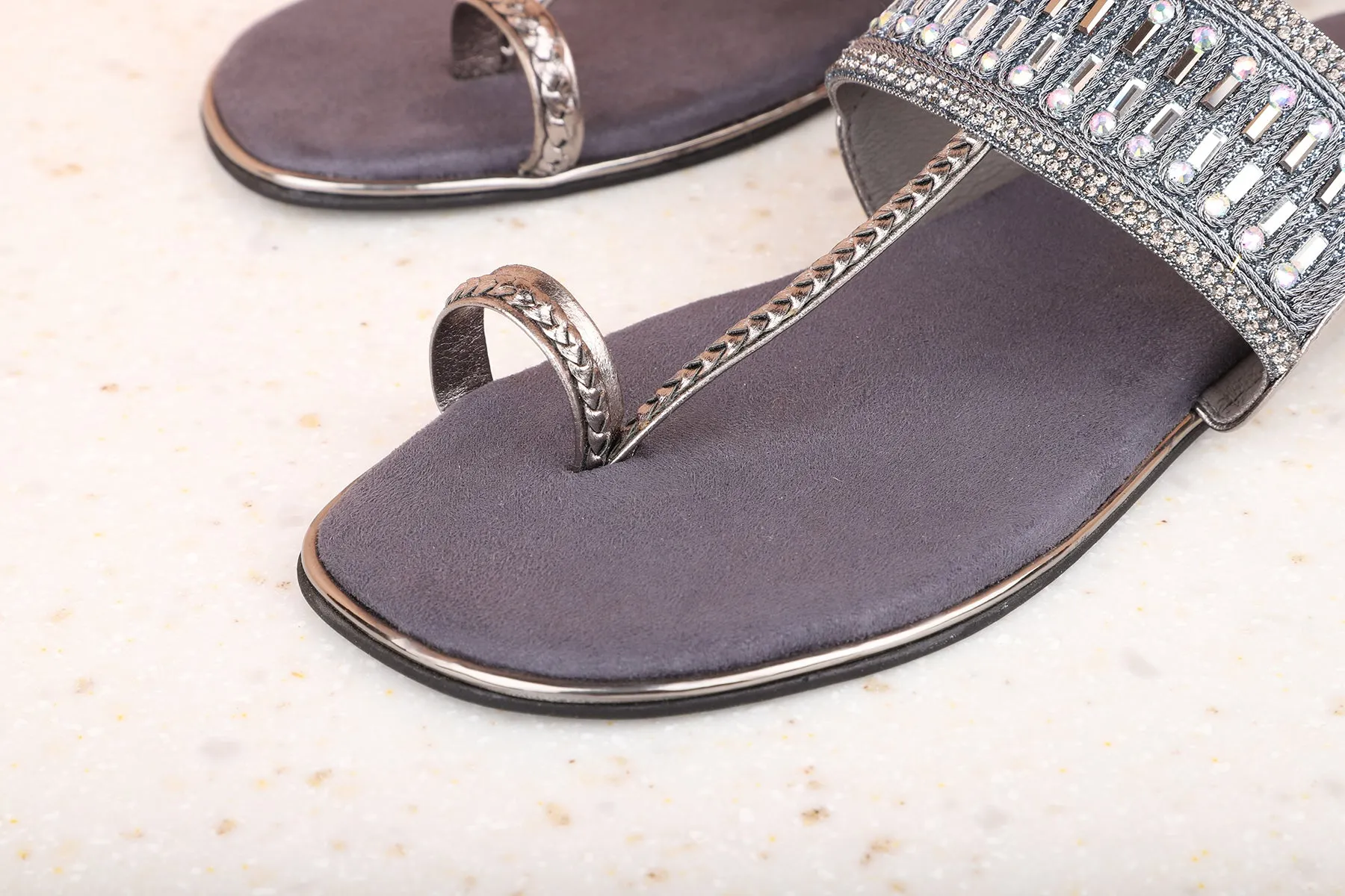 Women Gun Metal  Ethnic Flat Sandals