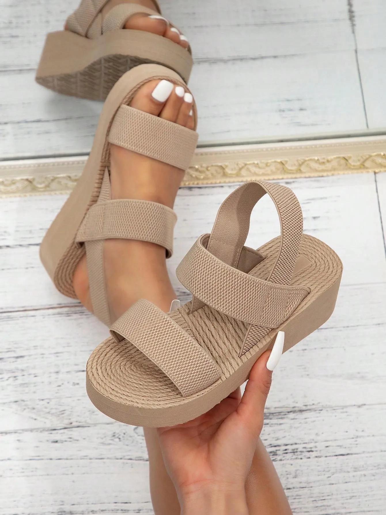 Women's Solid Color Wedge Heel Thick-Soled Open-Toed Sandals With Rope Textured Sole For Summer